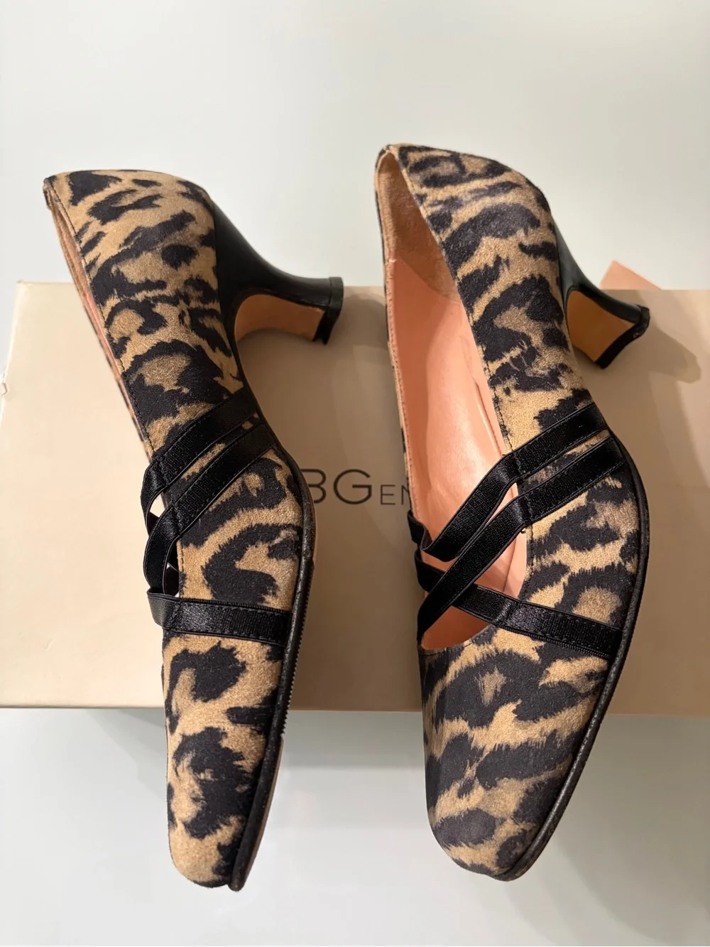 Anyi Lu stylish leopard